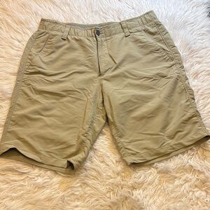 Under Armour Men's Khaki Golf Shorts, Khaki, Size 34